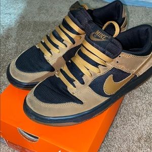 Low Nike dunks